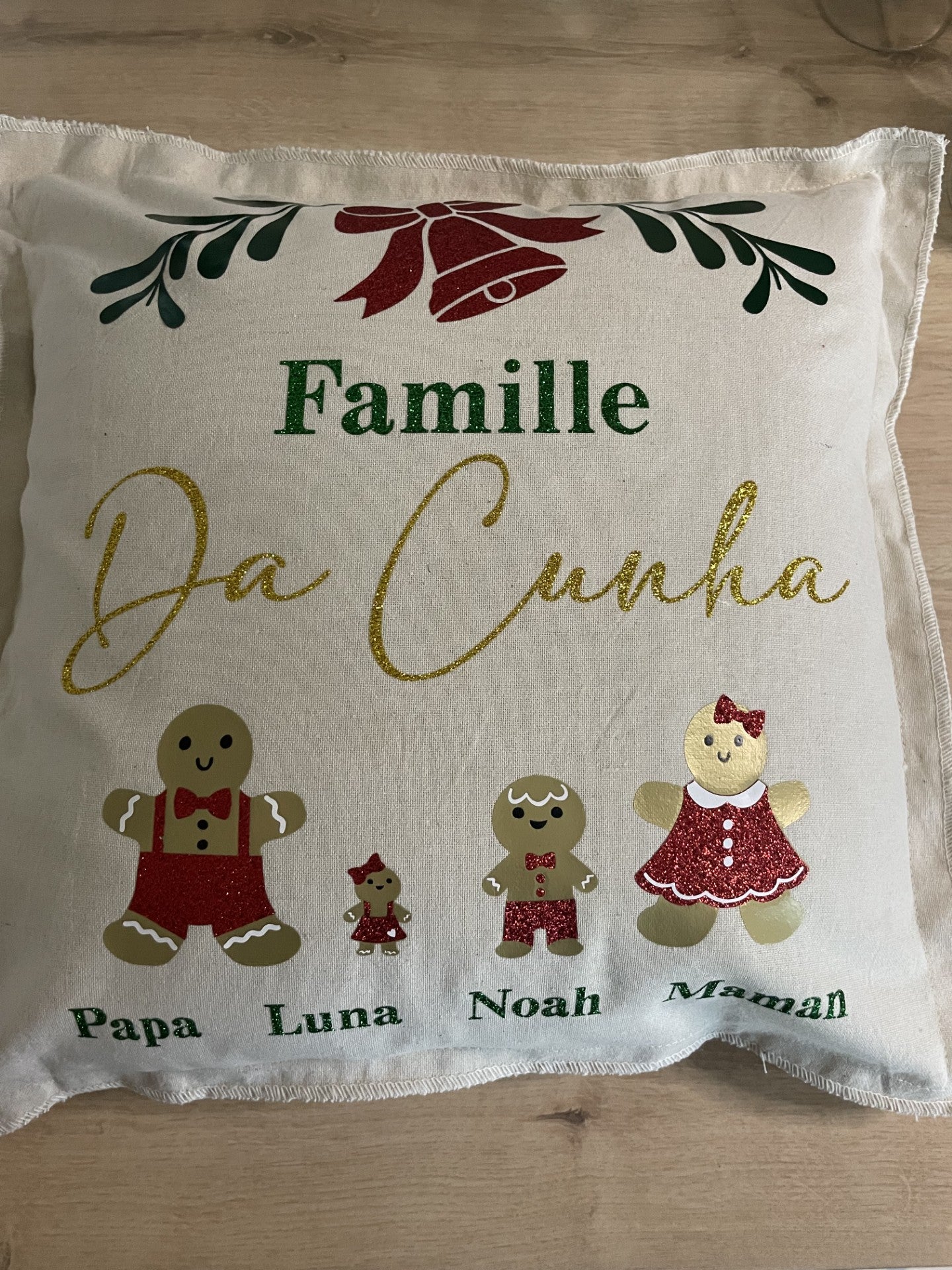 Housse de coussin "Famille des pains d'épice"